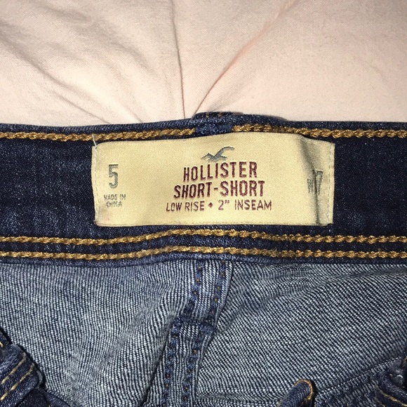 Hollister Shorts - Picture 2 of 3